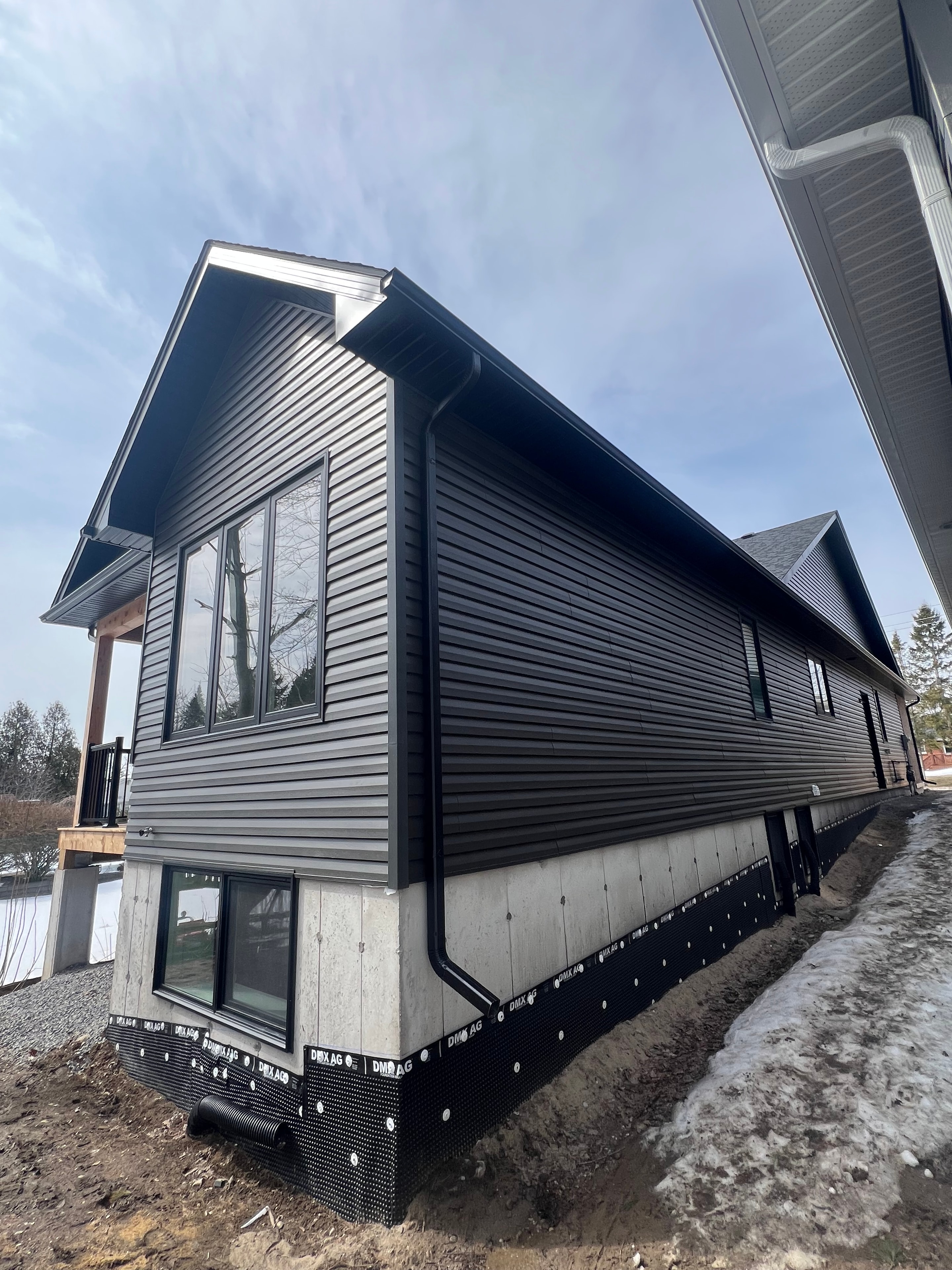Eavestrough installation