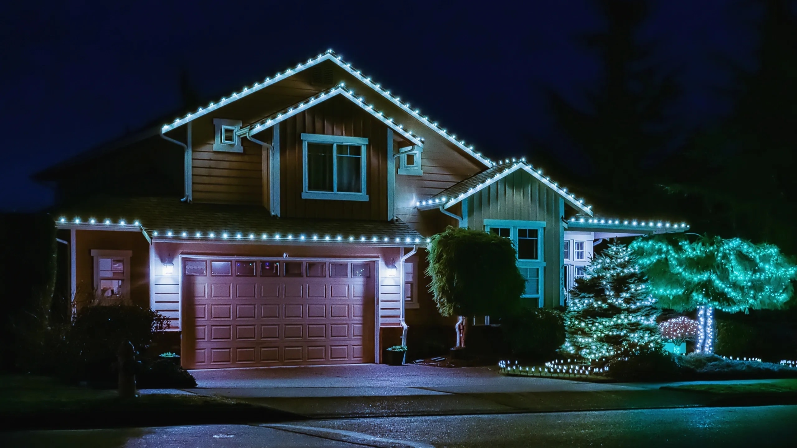 Holiday light installation
